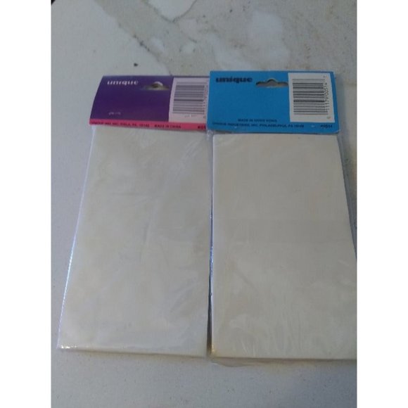 2 Packages of Looney Party Invites with Envelopes - Picture 2 of 3